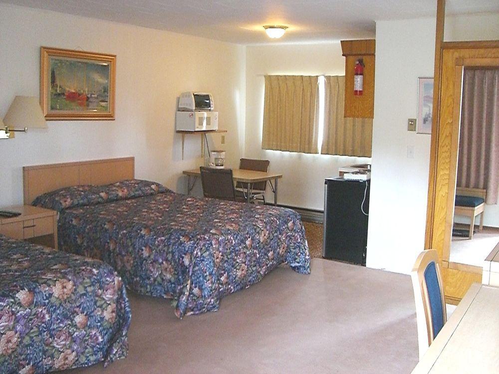 A-1 Alberni Inn Port Alberni Bagian luar foto