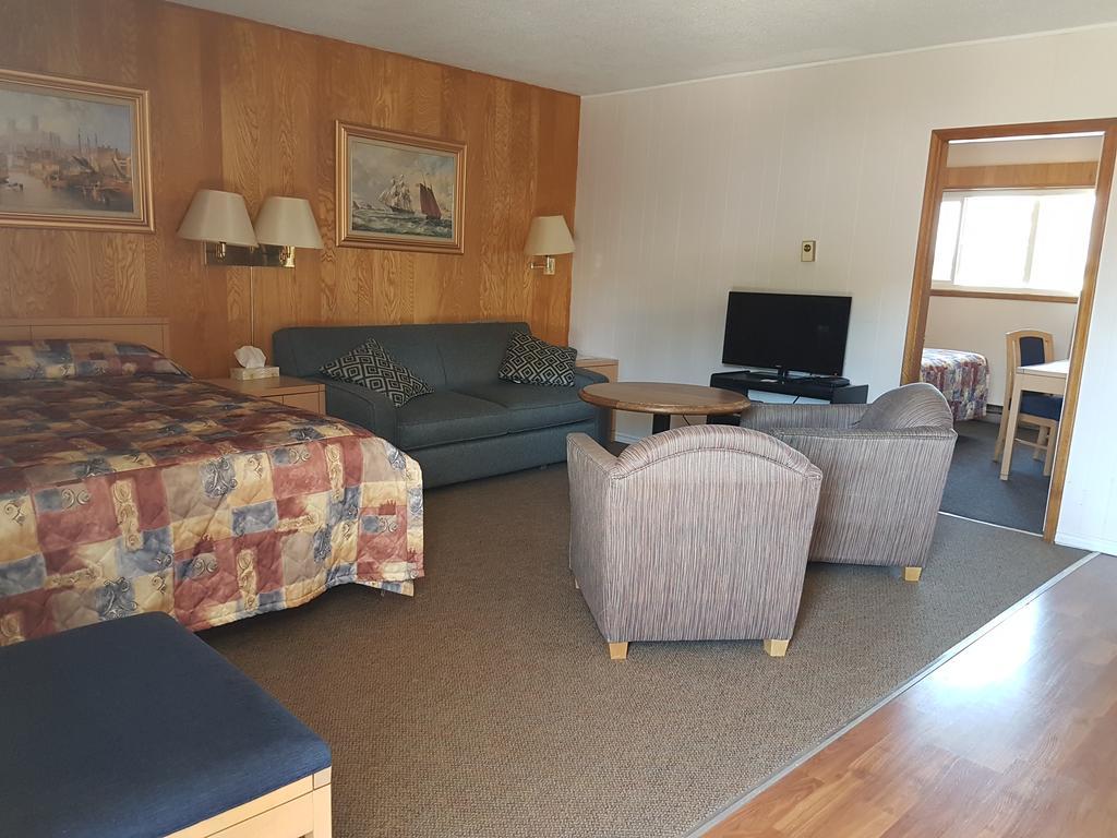 A-1 Alberni Inn Port Alberni Bagian luar foto