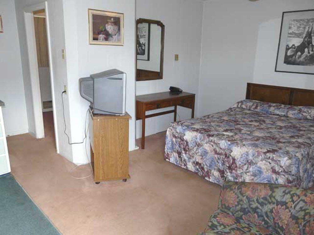 A-1 Alberni Inn Port Alberni Bagian luar foto