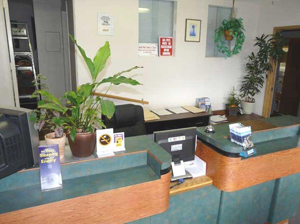 A-1 Alberni Inn Port Alberni Bagian luar foto