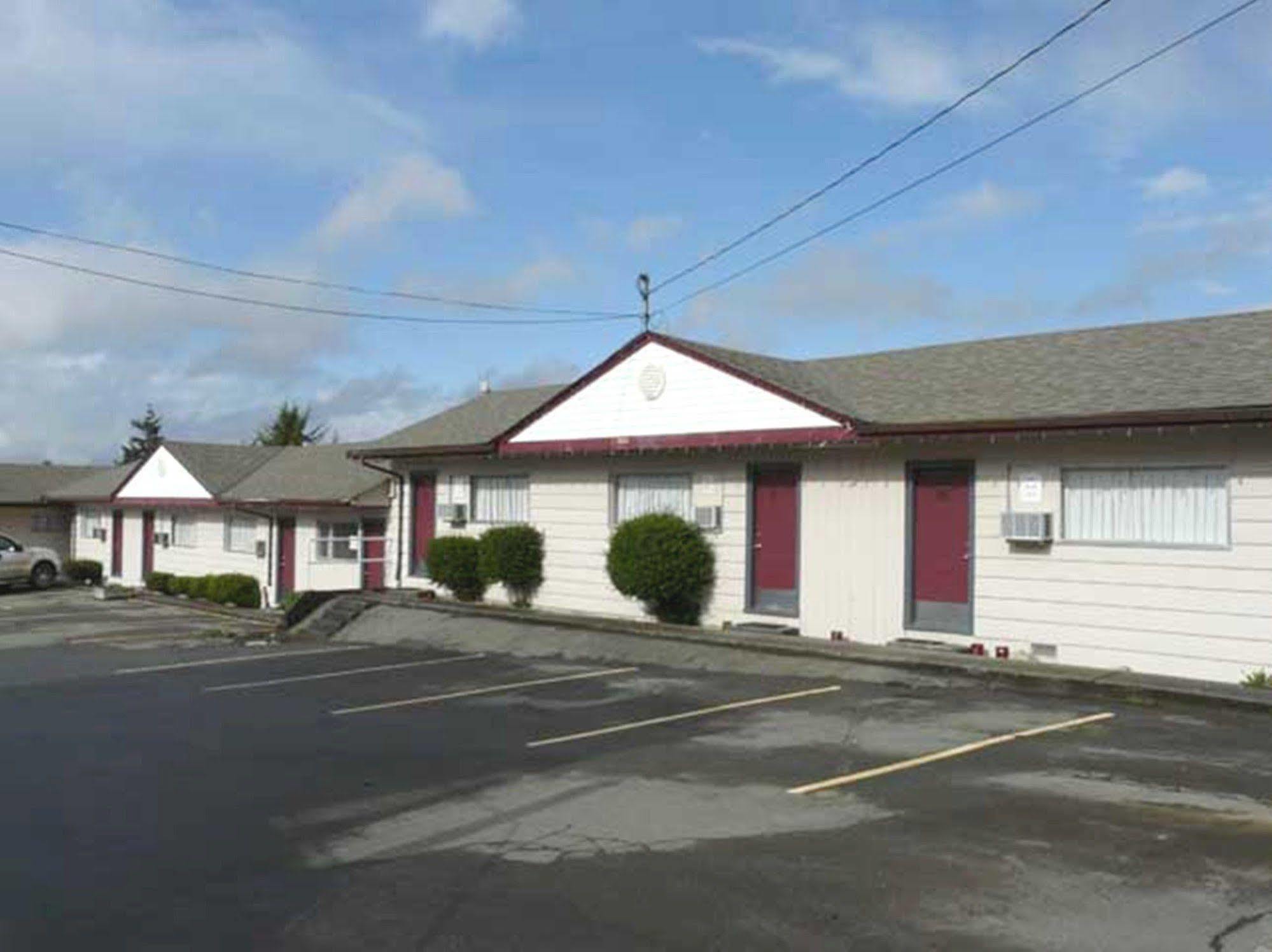 A-1 Alberni Inn Port Alberni Bagian luar foto