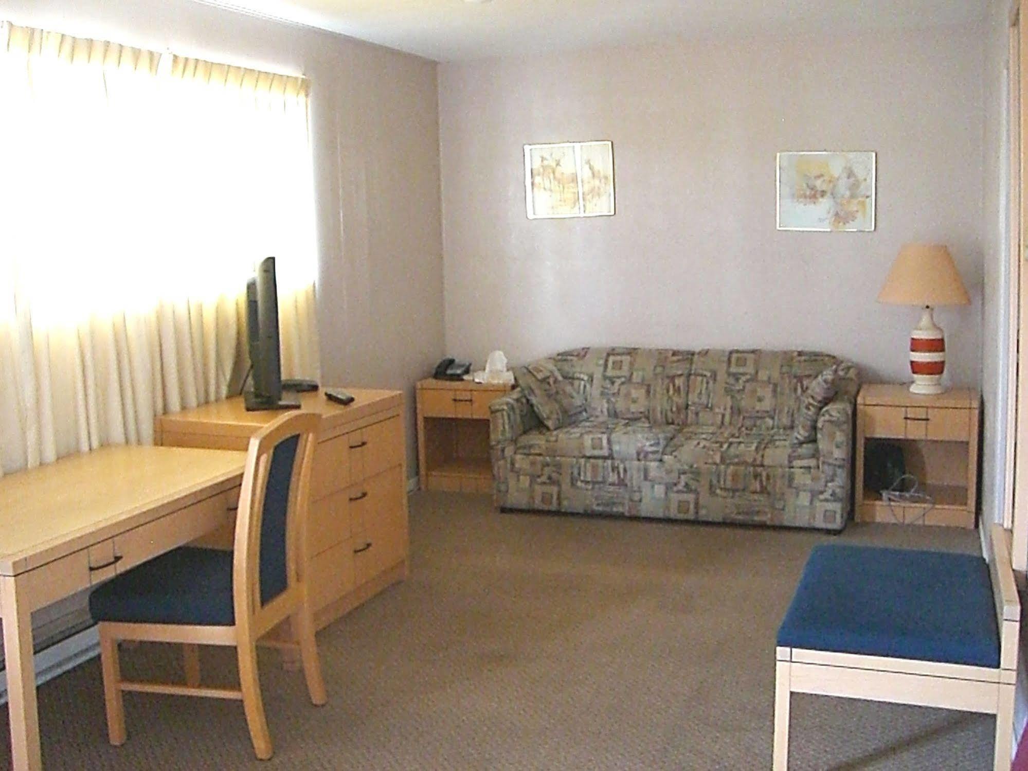 A-1 Alberni Inn Port Alberni Bagian luar foto