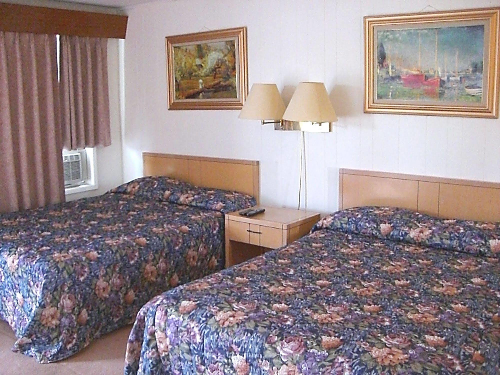 A-1 Alberni Inn Port Alberni Bagian luar foto
