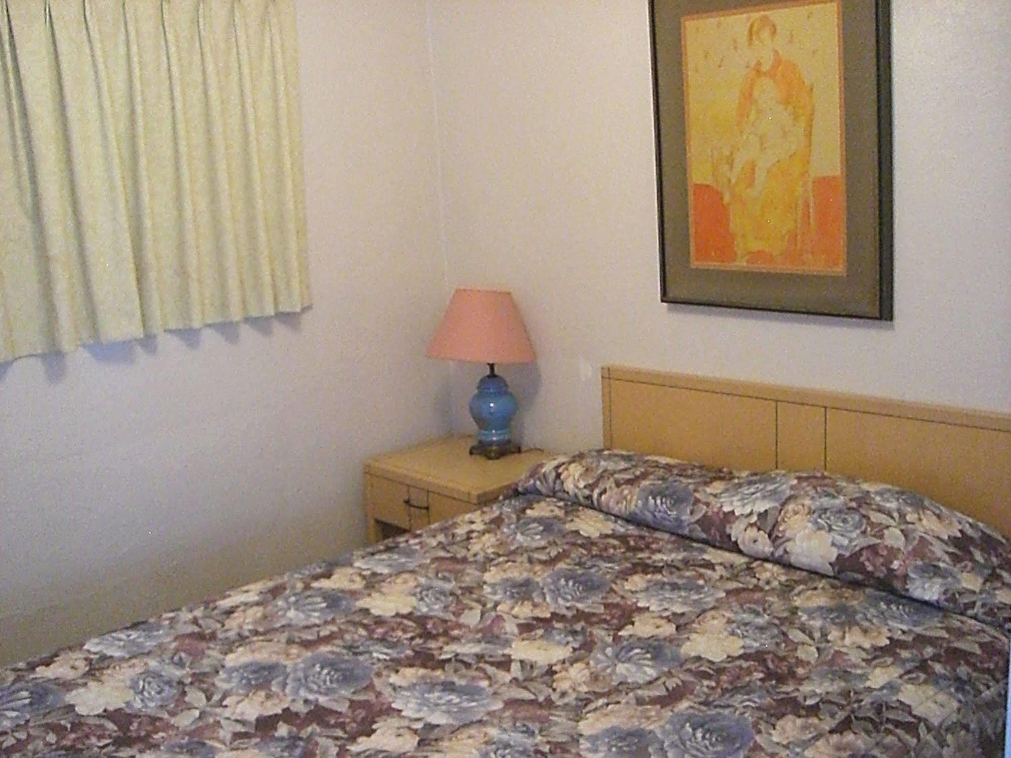 A-1 Alberni Inn Port Alberni Bagian luar foto