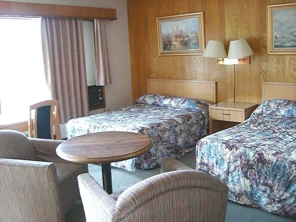 A-1 Alberni Inn Port Alberni Bagian luar foto